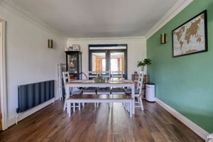 Lounge/Diner- click for photo gallery